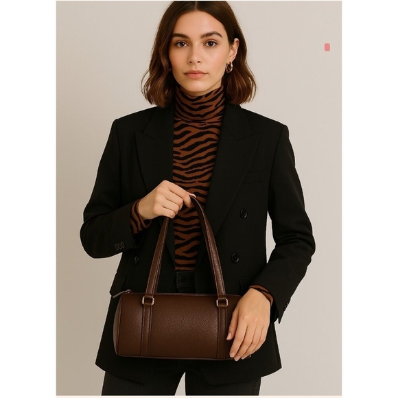 Dooney & Bourke Brown Pebbled Leather Shoulder Bag - Picture 1 of 15